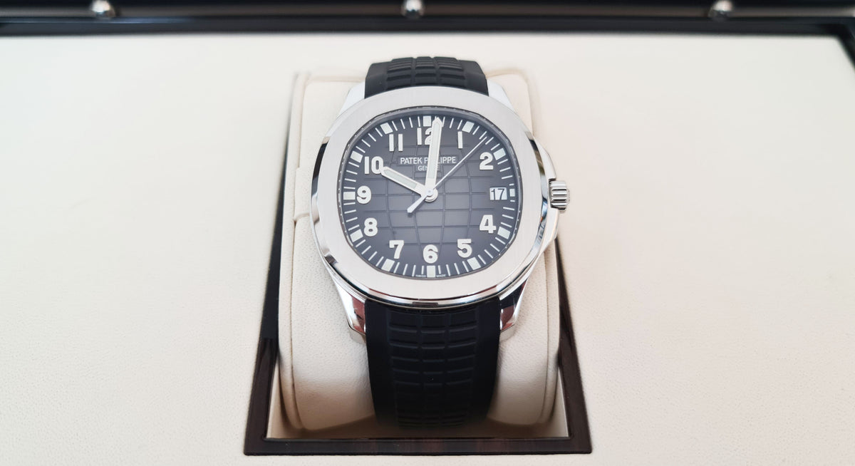 Patek Philippe Aquanaut (Reference 5167A-001 in stainless steel) black